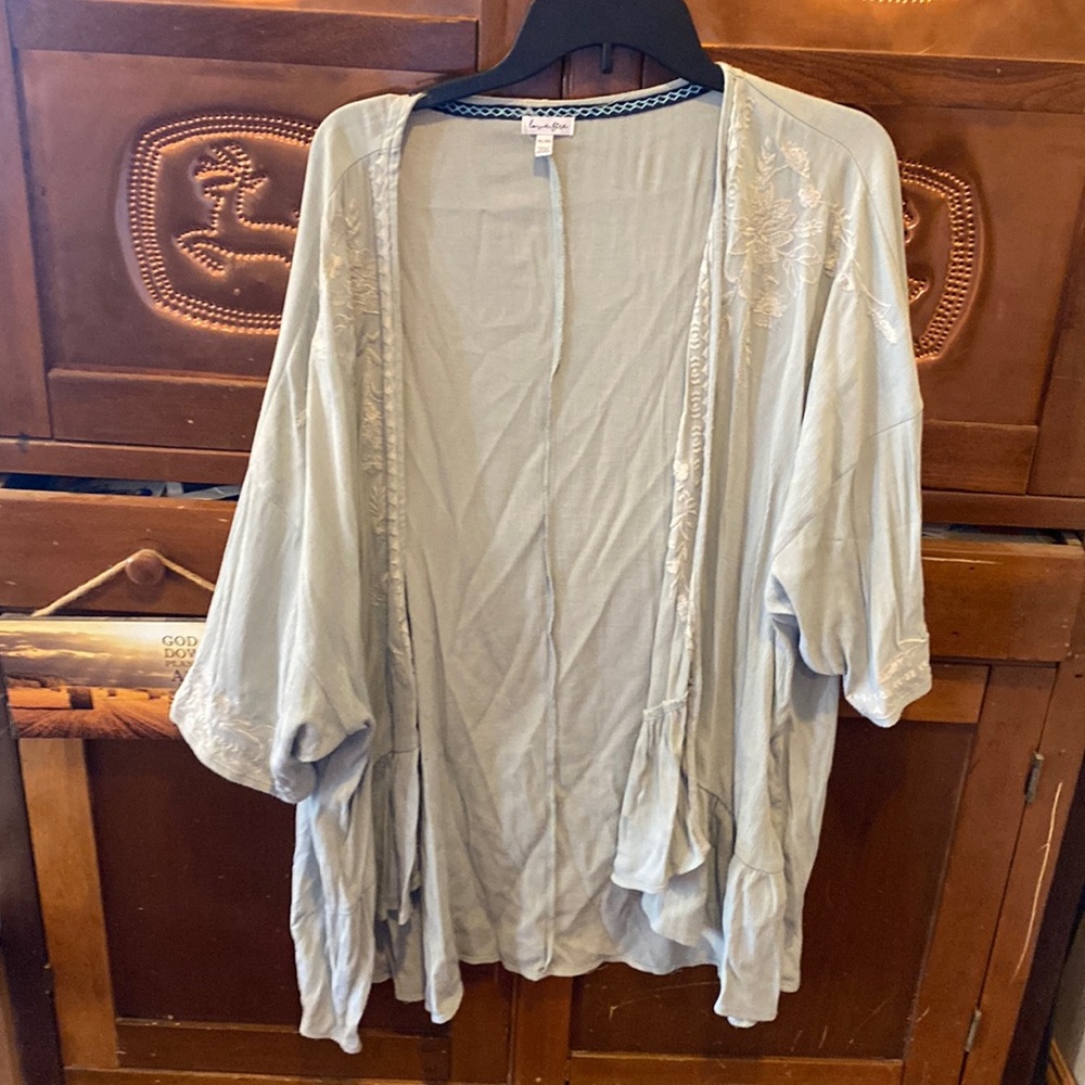 Embroidered Ruffle Kimono